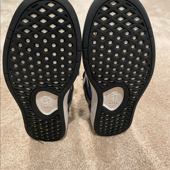 Mens Vans - Picture 3 of 7